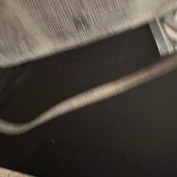 Michael Kors Elegant Gray Textured Clutch Purse. - Picture 4 of 8